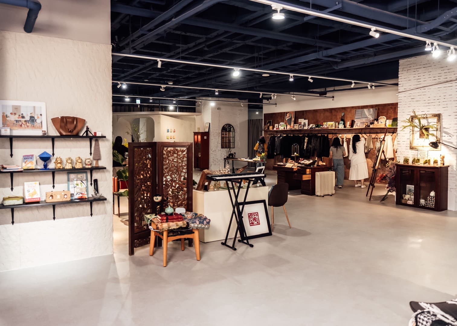 愛物王二手公益商店室內全景